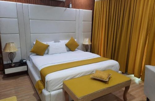 F-8 Sector House | Royal Motel Executive