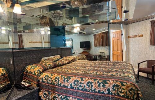 Secaucus Hotel | Royal Motel