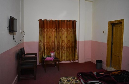 Peshawar Hotel | Royal Palace Hotel