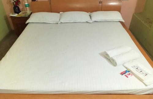 Jadavpur House | Royal Paying Guest