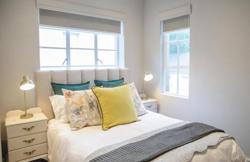 Paarl Apartment | Royal Pearl, Insta-worthy APT