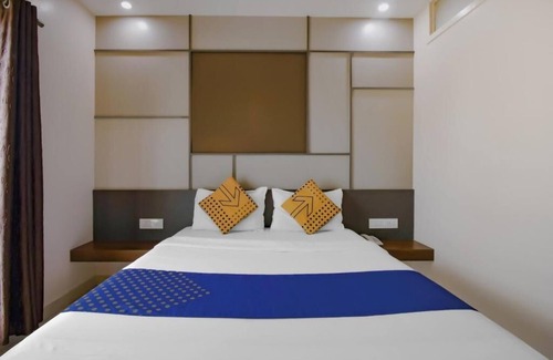 Gandhi Nagar Hotel | Royal Regency Lodge