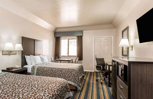 Fairmont City Hotel | Royal Relax Inn