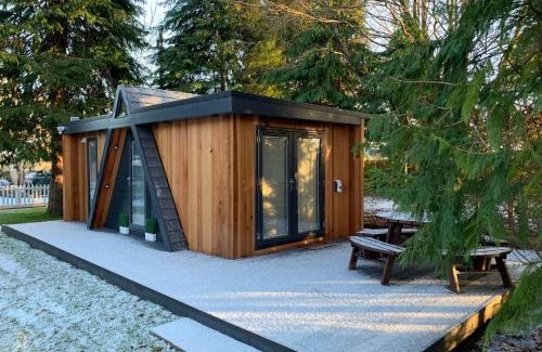 Kincardine O'Neil House | Royal Snug & Wee Snug Cabins