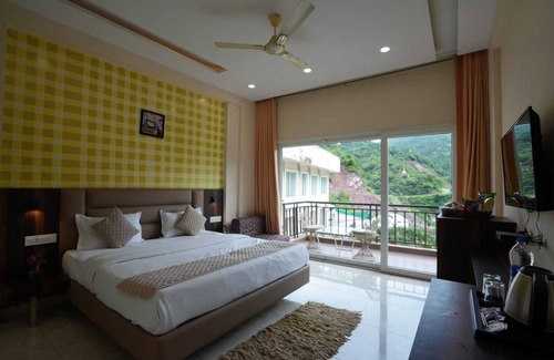 Kumarhatti Hotel | Royal suites Chakki Morh