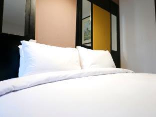 Ratchathewi Hotel | Royal View Resort - Rang Nam