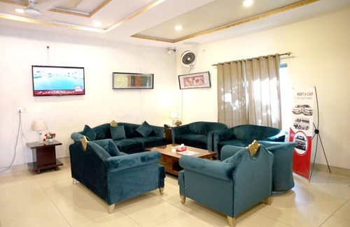 Gulberg Hotel | Royalton Inn Hotel