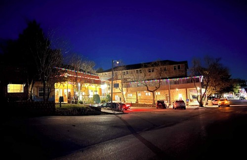 Medicine Park Apartment | RR Medicine Park Tiny House Slp 4 1BR/1BA - 1 bed