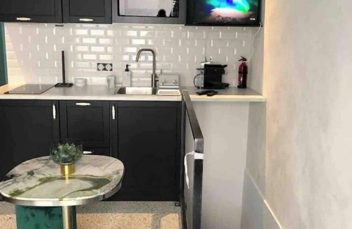 11th Arrondissement Apartment | Rue Pétion, Métro VOLTAIRE, with Air Conditioning