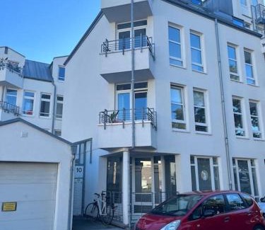 Old Town Apartment | Ruhiges Designer Apartment in Zentrum & Rheinnähe