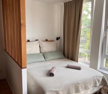 Old Town Apartment | Ruhiges Designer Apartment in Zentrum & Rheinnähe