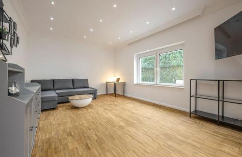 Lurup Apartment | Ruhiges Haus nahe Arena & Stadion mit Parkmöglichkeiten - AC Hanse Hosting