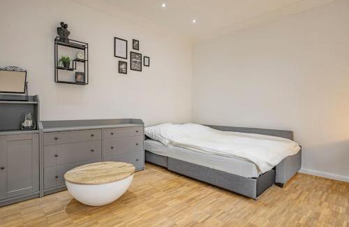 Lurup Apartment | Ruhiges Haus nahe Arena & Stadion mit Parkmöglichkeiten - AC Hanse Hosting
