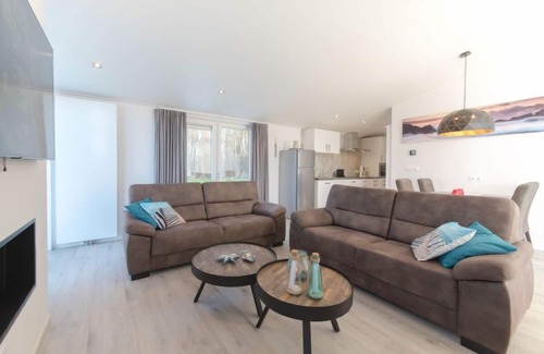 Wemeldinge House | Ruisweg 103 by Interhome