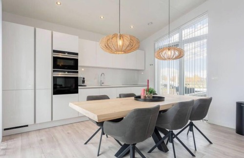 Wemeldinge House | Ruisweg 12 by Interhome