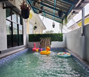 Kuantan House | RUMAH MARYAM PRIVATE POOL DI PANTAI BESERAH