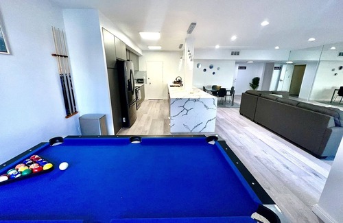 Hollywood Apartment | Runyon Canyon Remodeled 2 Bedroom Apartment 🥰