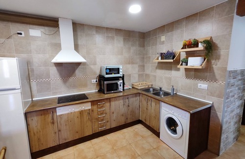 Una Apartment | Rural apartment with fireplace and barbecue and mountain views