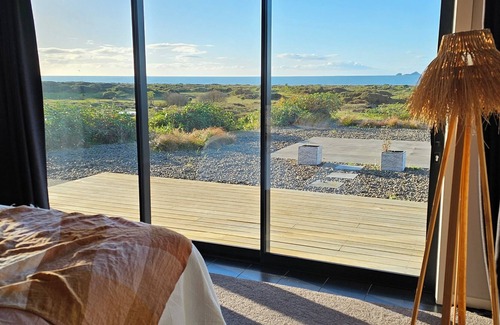 Thornton House | Rural Beachfront, Private With Amazing Views Over Land, Ocean and Islands