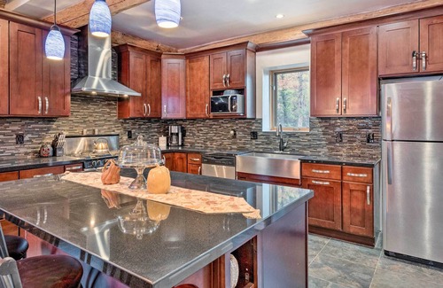 Fruitland Cabin | Rural Fruitland Cabin w/ Decks + ATV Trails!