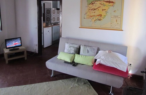 Vila Nogueira de Azeitao Cottage | Rural house, comfortably equipped, green mountains, sandy beaches,