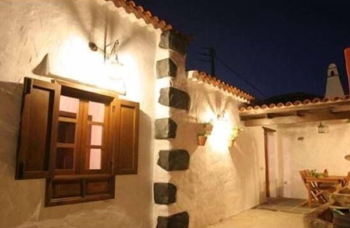 Icod de los Vinos Cottage | Rural house (full rental) Finca Los Ciruelos for 2 people