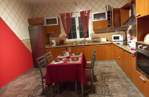 Teguitar House | Rural house, in a quiet setting, 7 km from the beach.