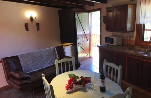 Tegueste Cottage | Rural house in a valley with sea views and swimming pool.