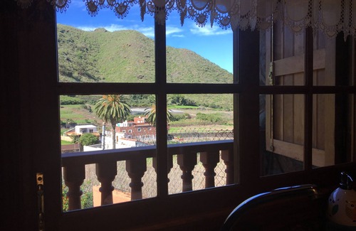 Tegueste Cottage | Rural house in a valley with sea views and swimming pool.