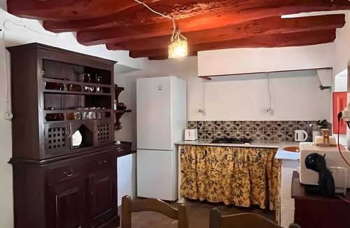 Otura House | Rural house 'La Casa Del Palomar' with mountain views, shared pool and Wi-Fi