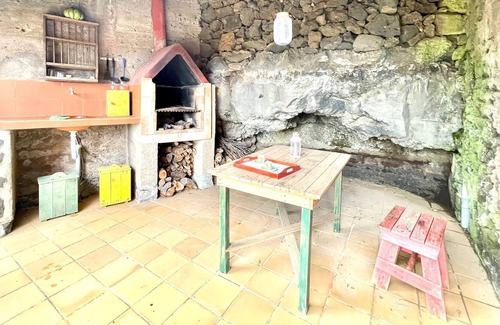 Valverde Cottage | Rural house with BBQ and terrace with sea views