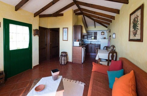 Isora Cottage | Rural House with Beautiful Views in El Hierro