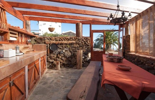 Isora Cottage | Rural House with Beautiful Views in El Hierro