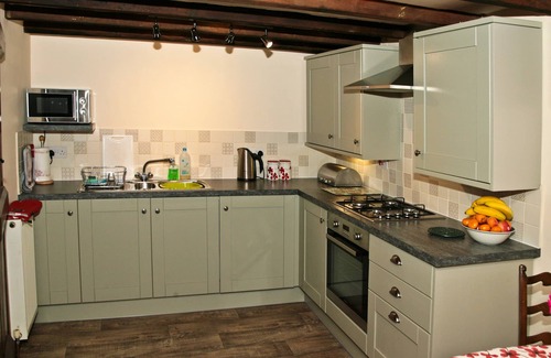 Chesterfield Cottage | Rural location on the edge of a small Derbyshire village of Holymoorside