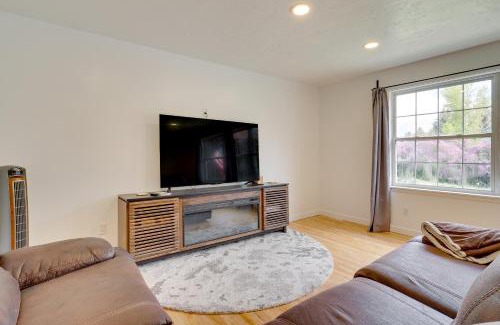 Tabiona House | Rural Mountain-View Home Near Hiking and Off-Roading