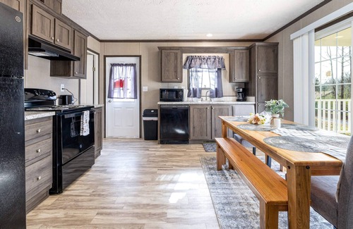 Rileyville House | Rural, Next to the River! Valley Vibes House 1