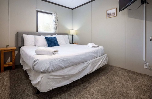 Rileyville House | Rural, Next to the River! Valley Vibes House 1