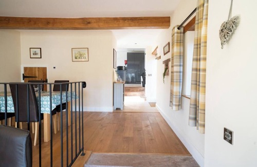 Abergavenny House | Rural Welsh Escape, 20 minutes to Abergavenny & The Wye Valley