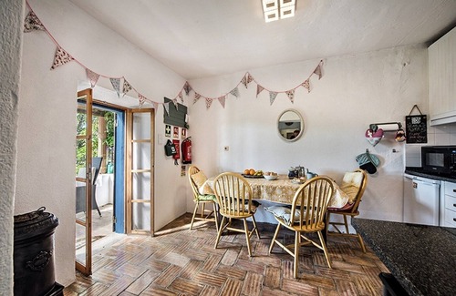 Fonte do Bispo House | Rustic 3-bedroom Country Retreat With Pool, Free Wi-fi, and Breathtaking Views