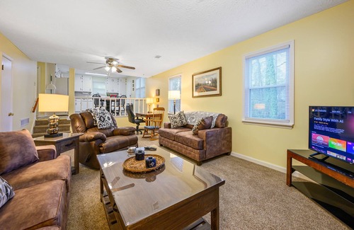 Jonesboro House | Rustic 4BR Home In Huge Open Air Space & BKYD Deck