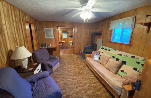 Dryfork Cabin | Rustic and cozy, pet-friendly, cabin with WiFi in scenic Dryfork