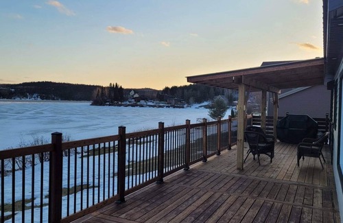 Saint-Charles-de-Bourget Cabin | Rustic Chic Cottage