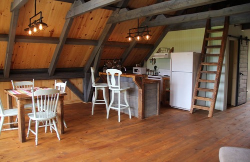 Saint-Roch-des-Aulnaies Apartment | Rustic loft in St-Roch-des-Aulnaies Enr. 296282