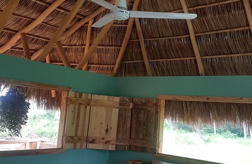 Barra de Navidad Ski Chalet | Rustic Cabaña with pool (Rosamarada)