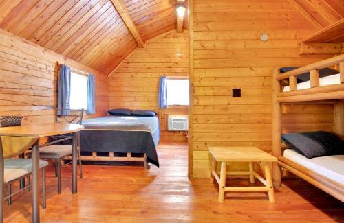 Bloomington House | Rustic Cabin in Lake Monroe