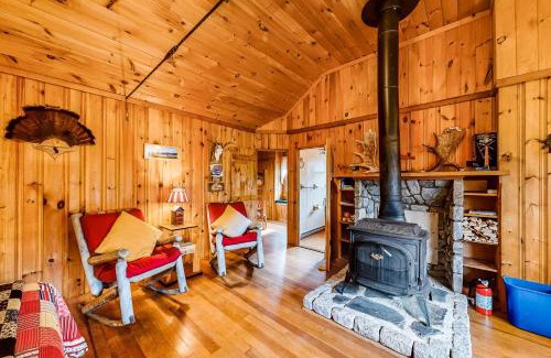 Greenville House | Rustic Camp