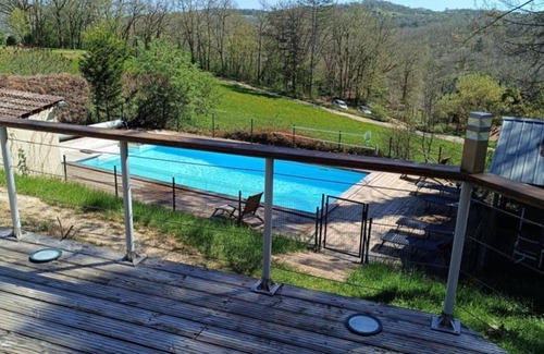 Saint-Pompont Cottage | Rustic chalet with terrace and WiFi in the heart of the Black Périgord