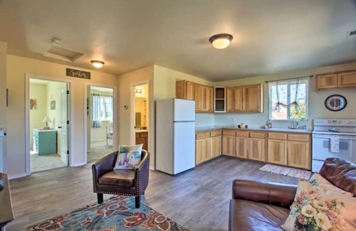 Saginaw House | Rustic‑Chic 4 BR Farmhouse 22 Acres Near Wineries, Eugene & Crater Lake