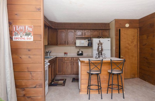 Danville House | Rustic country home, 13 minutes to Geisinger