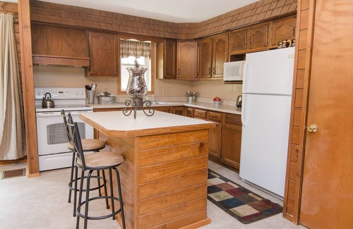 Danville House | Rustic country home, 13 minutes to Geisinger